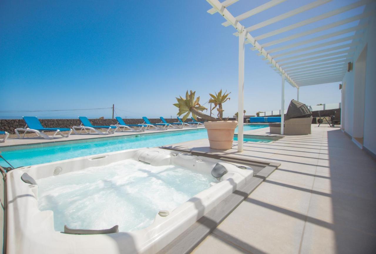 Casa Conil With A Private 25 Meter Heated Pool Βίλα Εξωτερικό φωτογραφία